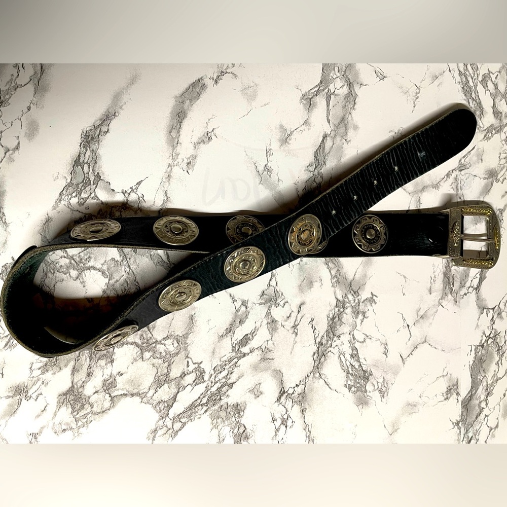 Leather Belt with Conch Vintage